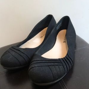 American Eagle flats